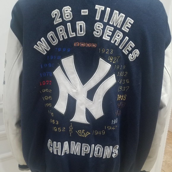 GIII Other - Genuine MLB Apparel